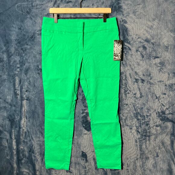 Sequin Hearts Lucky Green Dress Pants NWT Womans Size 11 - Picture 1 of 7